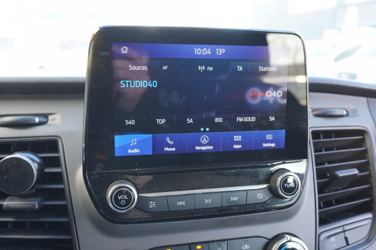 Ford Transit Custom 2.0 TDCI 130PK L2 Dubbele Cabine EURO 6 - Airco - Navi - Cruise - Trekhaak - € 18.950,- Excl.