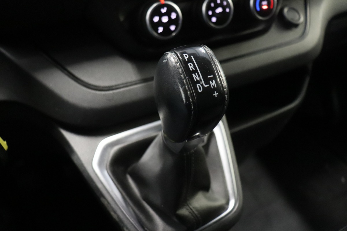 Renault Trafic 2.0 dCi 150PK Automaat L2 EURO 6 - Airco - Navi - Cruise - € 23.950,-