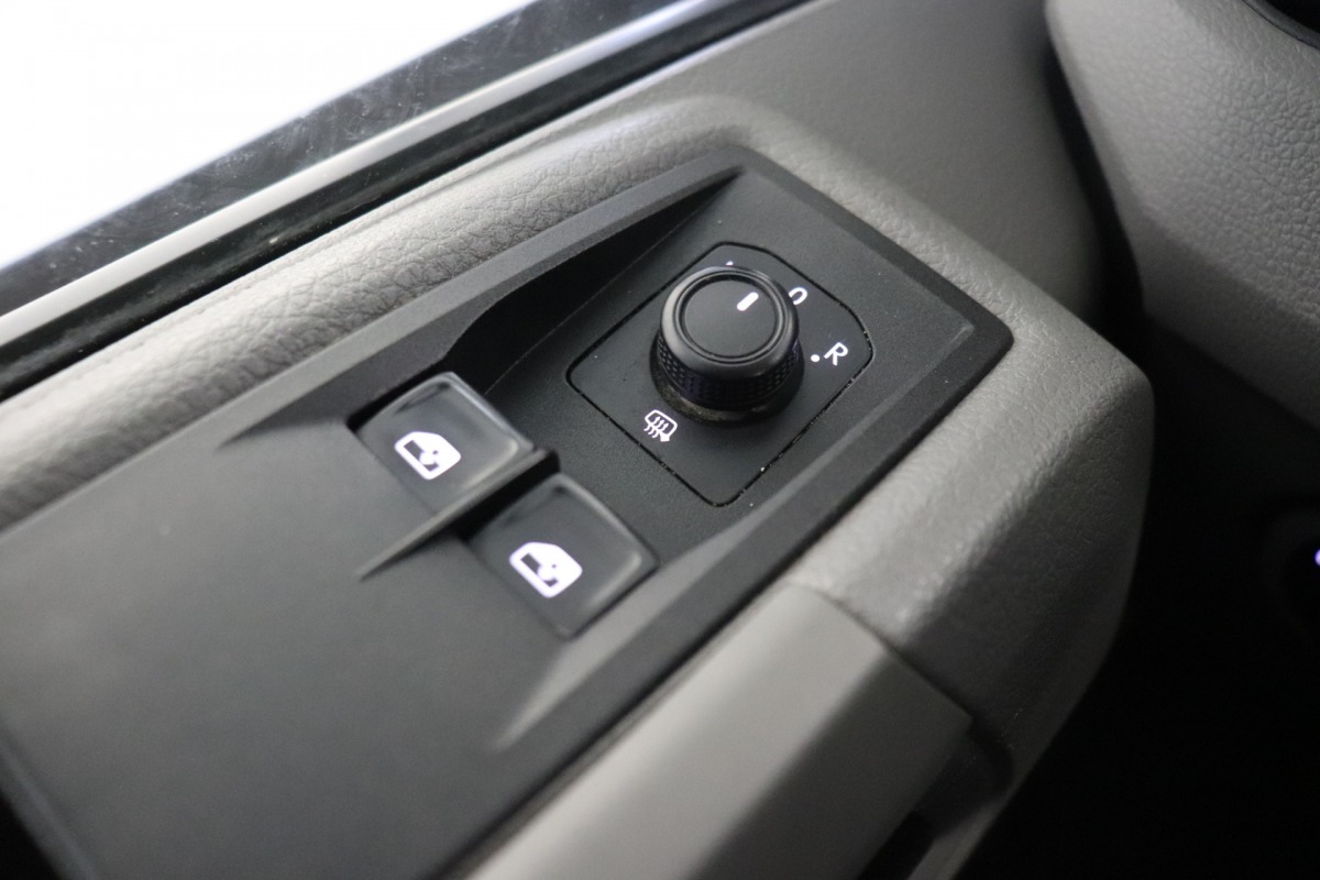 MAN TGE 2.0 177PK 4X4 EURO 6 - Airco - Cruise - Camera - € 22.900,- Excl.