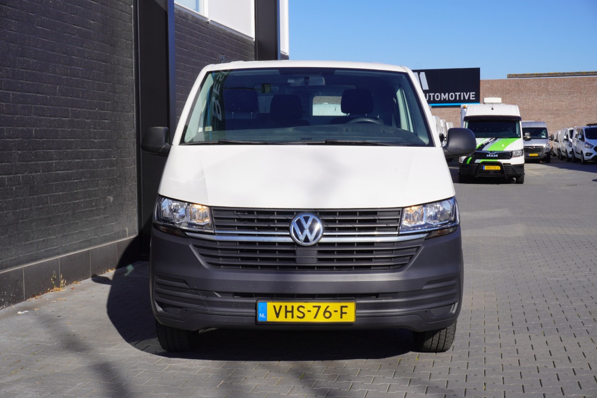 Volkswagen Transporter 2.0 TDI L2 EURO 6 - Airco - Cruise - Trekhaak - €15.900,- Excl.