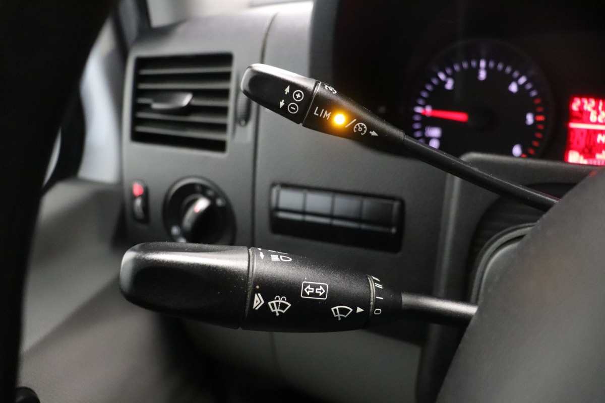 Volkswagen Crafter 35 2.0 TDI L4H3 - Airco - Cruise - Navi - €8.950,- Ex. BTW