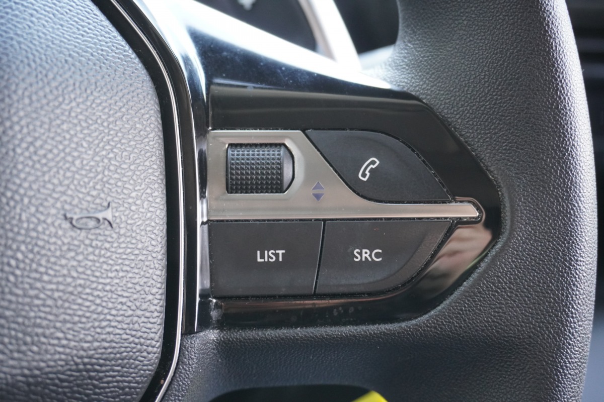 Peugeot Partner 1.5 BlueHDI 130PK Automaat EURO 6 - Airco - Cruise - Trekhaak - € 11.950,- Excl.