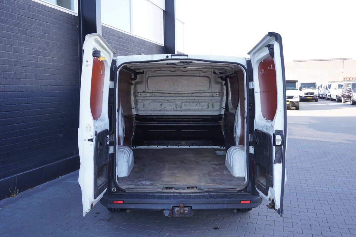 Renault Trafic 1.6 dCi 125PK EURO 6 - Airco - Navi - Cruise - € 8.499,- Excl.