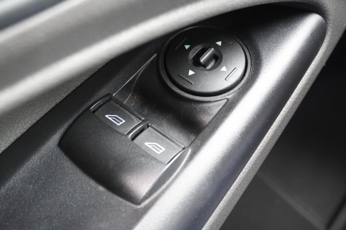 Ford Transit Connect 1.5 EcoBlue 100PK Automaat 2x schuifdeur EURO 6 - Airco - Cruise - Camera - € 12.499,- Excl. Ford Transit Connect 1.5 EcoBlue 100PK Automaat 2x schuifdeur EURO 6 - Airco - Cruise - Camera - € 12.499,- Excl.