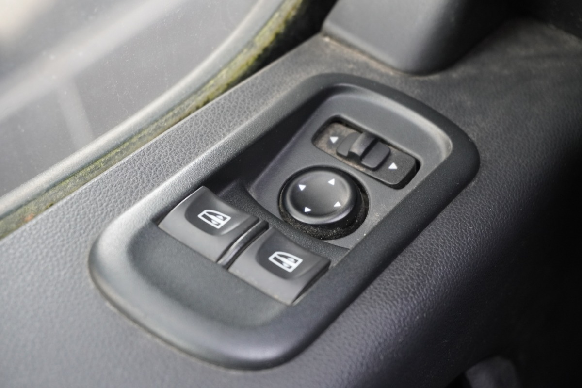 Renault Master 2.3 dCi 135PK L2H2 EURO 6 - Airco - Navi - Cruise - €16.950,- Excl. Renault Master 2.3 dCi 135PK L2H2 EURO 6 - Airco - Navi - Cruise - €16.950,- Excl.