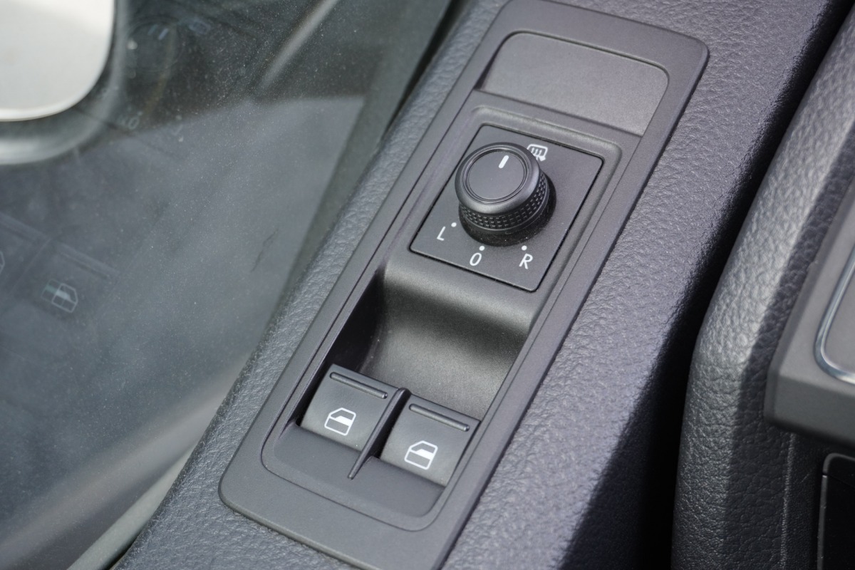 Volkswagen Transporter 2.0 TDI L2 150PK 2x schuifdeur EURO 6 - Airco - Trekhaak - PDC - € 12.950,- Excl. Volkswagen Transporter 2.0 TDI L2 150PK 2x schuifdeur EURO 6 - Airco - Trekhaak - PDC - € 12.950,- Excl.