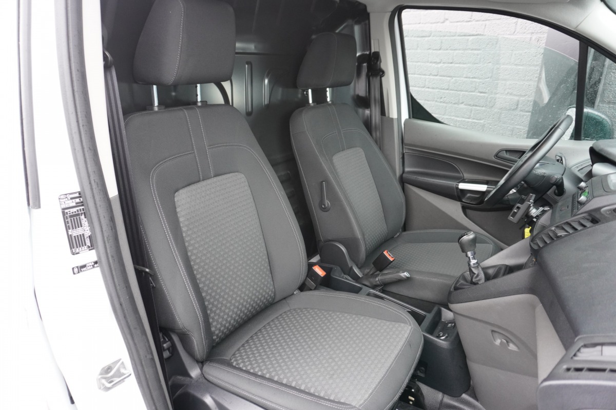 Ford Transit Connect 1.5 EcoBlue 100PK L2 EURO 6 - Airco - Cruise - Trekhaak - € 11.950,- Excl. Ford Transit Connect 1.5 EcoBlue 100PK L2 EURO 6 - Airco - Cruise - Trekhaak - € 11.950,- Excl.