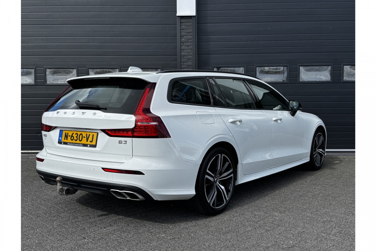 Volvo V60 2.0 B3 163PK Momentum R-Design | Camera | Trekhaak | Stoel & Stuur verw. | €23.900,- incl. BTW Volvo V60 2.0 B3 163PK Momentum R-Design | Camera | Trekhaak | Stoel & Stuur verw. | €23.900,- incl. BTW