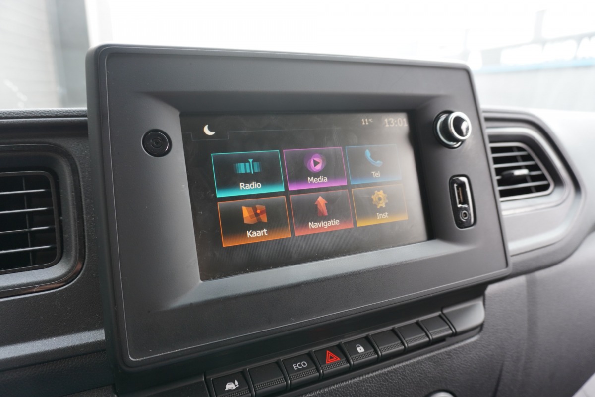 Renault Master 2.3 dCi 130 PK EURO 6 - Airco - Cruise - Trekhaak - € 15.950,- Excl.