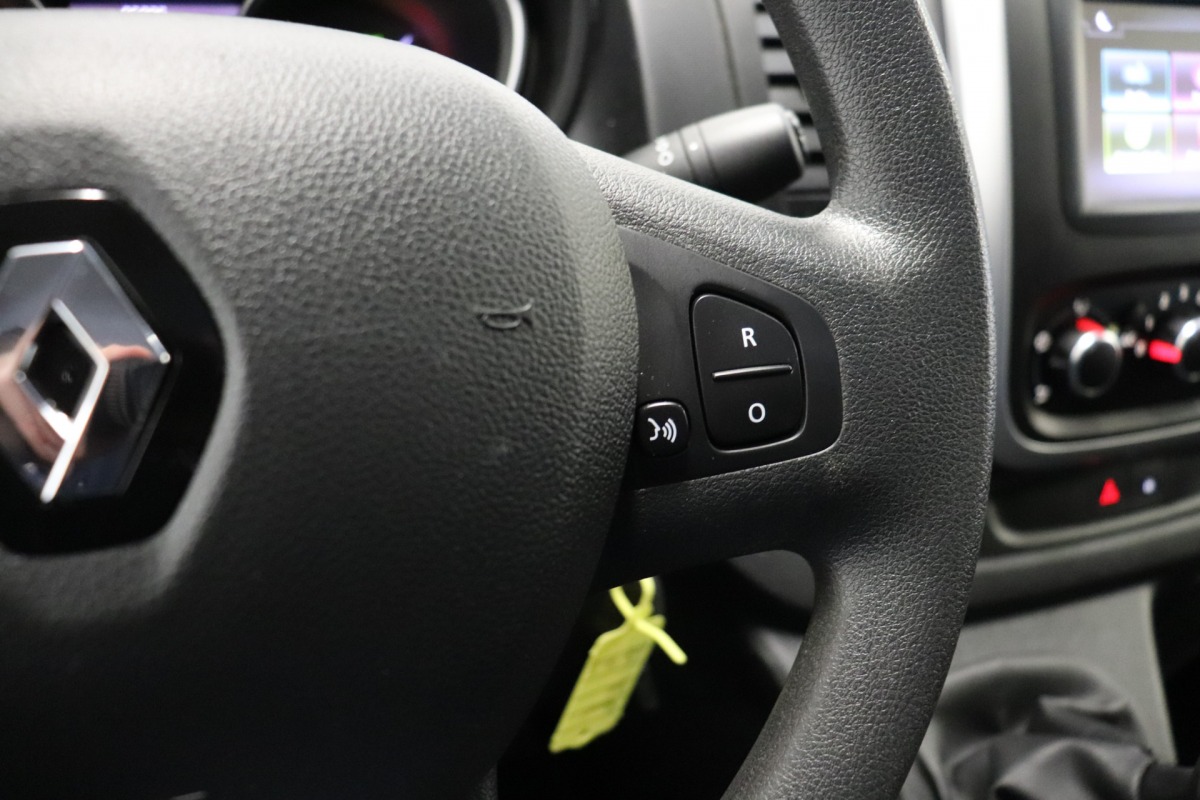 Renault Trafic 1.6 dCi L2 EURO 6 - Airco - Navi - Cruise - € 15.499, Excl.