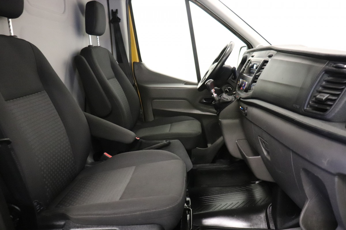 Ford Transit 2.0 TDCI 130PK L3H2 EURO 6 - Airco - Cruise - PDC - € 14.900,- Excl. Ford Transit 2.0 TDCI 130PK L3H2 EURO 6 - Airco - Cruise - PDC - € 14.900,- Excl.
