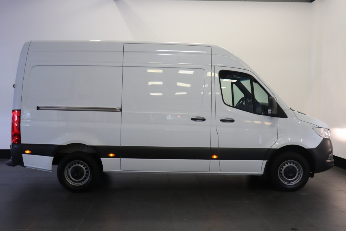 Mercedes-Benz Sprinter 315 CDI Automaat L2H2 EURO 6 - A/C climate - Cruise - Camera - € 20.950,- Excl.