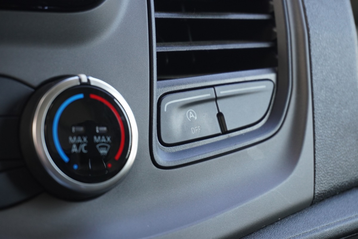 Ford Transit 2.0 TDCI 130PK L3H2 EURO 6 - Airco - Cruise - PDC - € 13.499,- Excl.