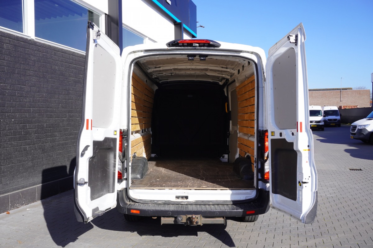 Ford Transit 2.0 TDCI 130PK L3H2 EURO 6 - Airco - Cruise - PDC - € 13.499,- Excl.