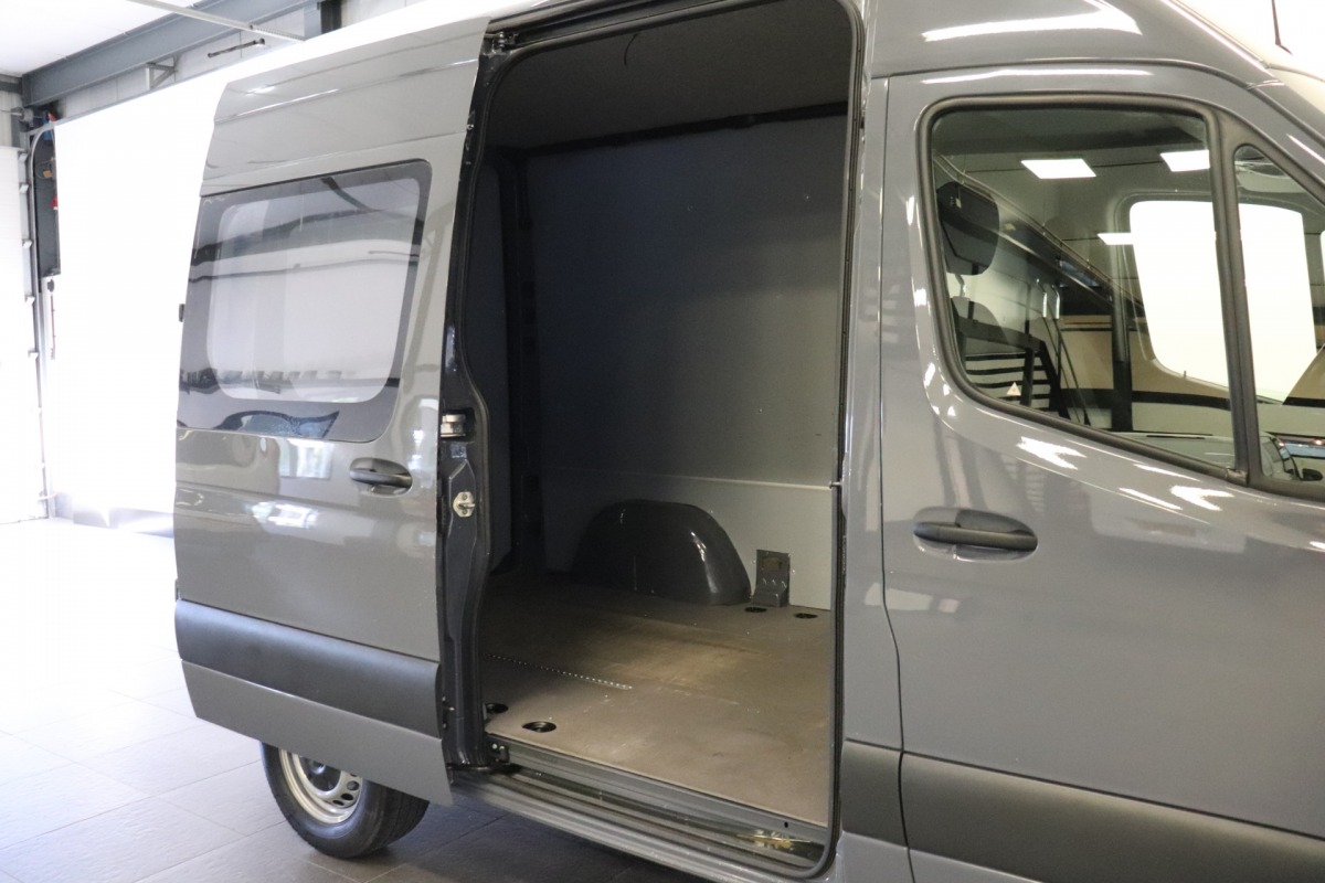Mercedes-Benz Sprinter 314 2.2 CDI Automaat L1H2 EURO 6 - Airco -  Navi - ACC - Camera - € 18.900,- Excl.