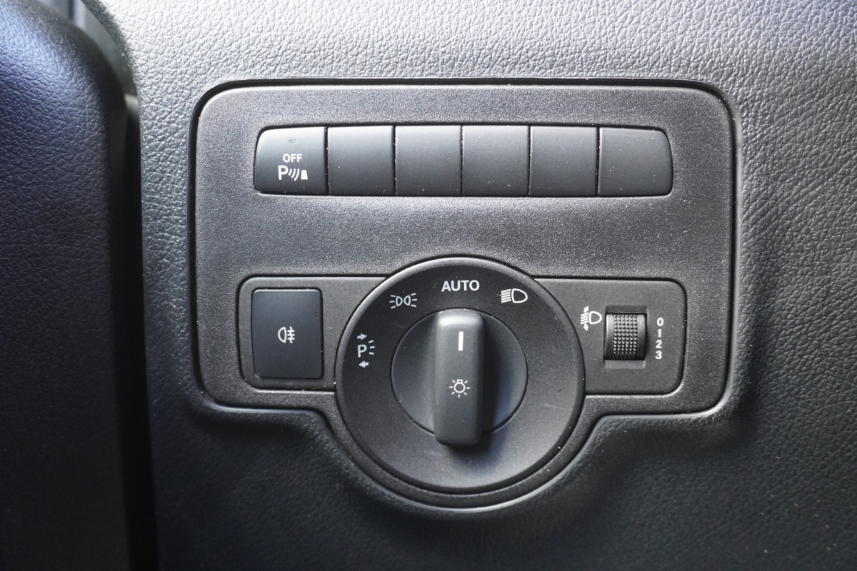 Mercedes-Benz Vito 114 CDI Lang Dubbele Cabine Automaat EURO 6 - AC/Climate - Navi - Cruise - € 28.900,- Excl.