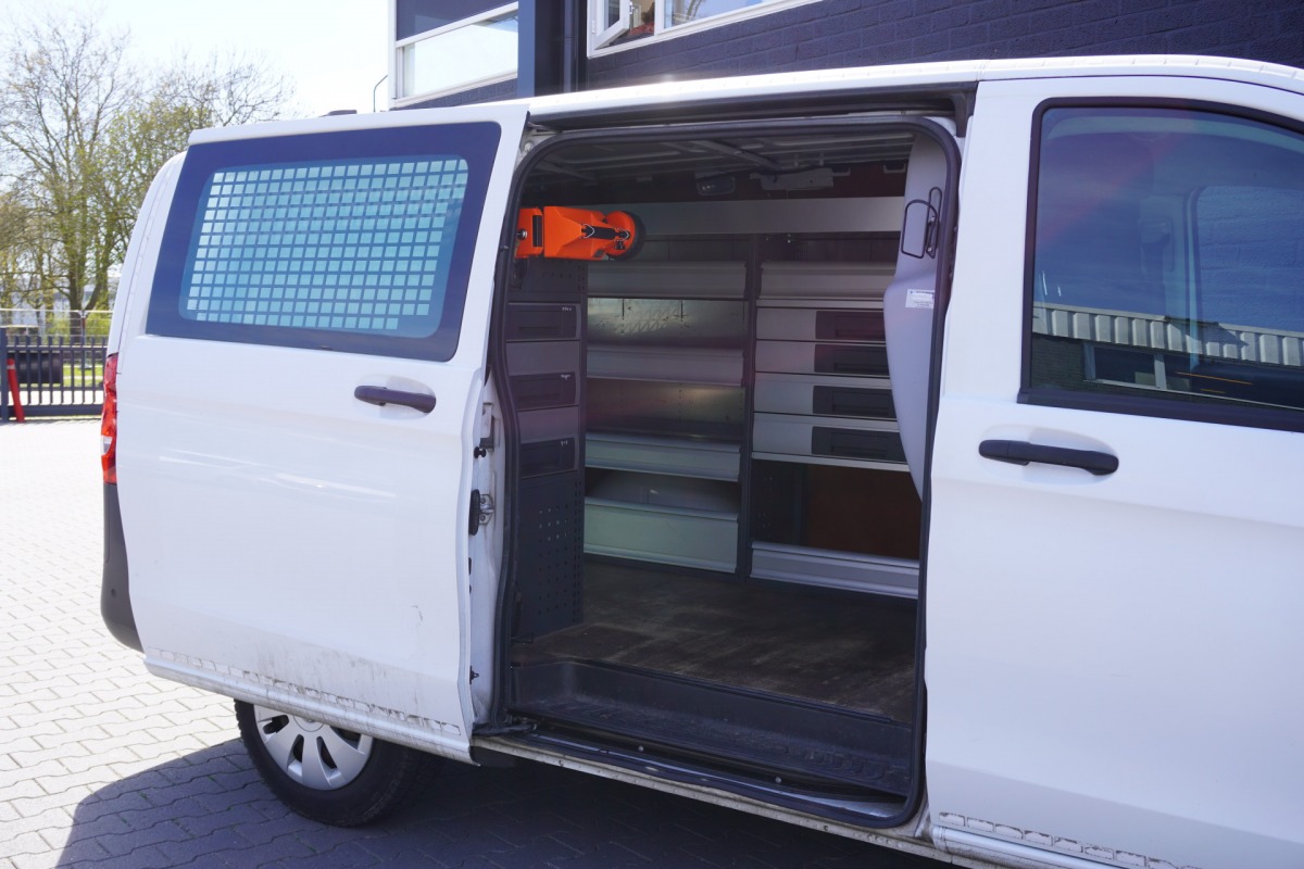 Mercedes-Benz Vito 114 CDI Lang Automaat - EURO 6 - Airco - Cruise - Camera - €18.900,- Excl. Mercedes-Benz Vito 114 CDI Lang Automaat - EURO 6 - Airco - Cruise - Camera - €18.900,- Excl.