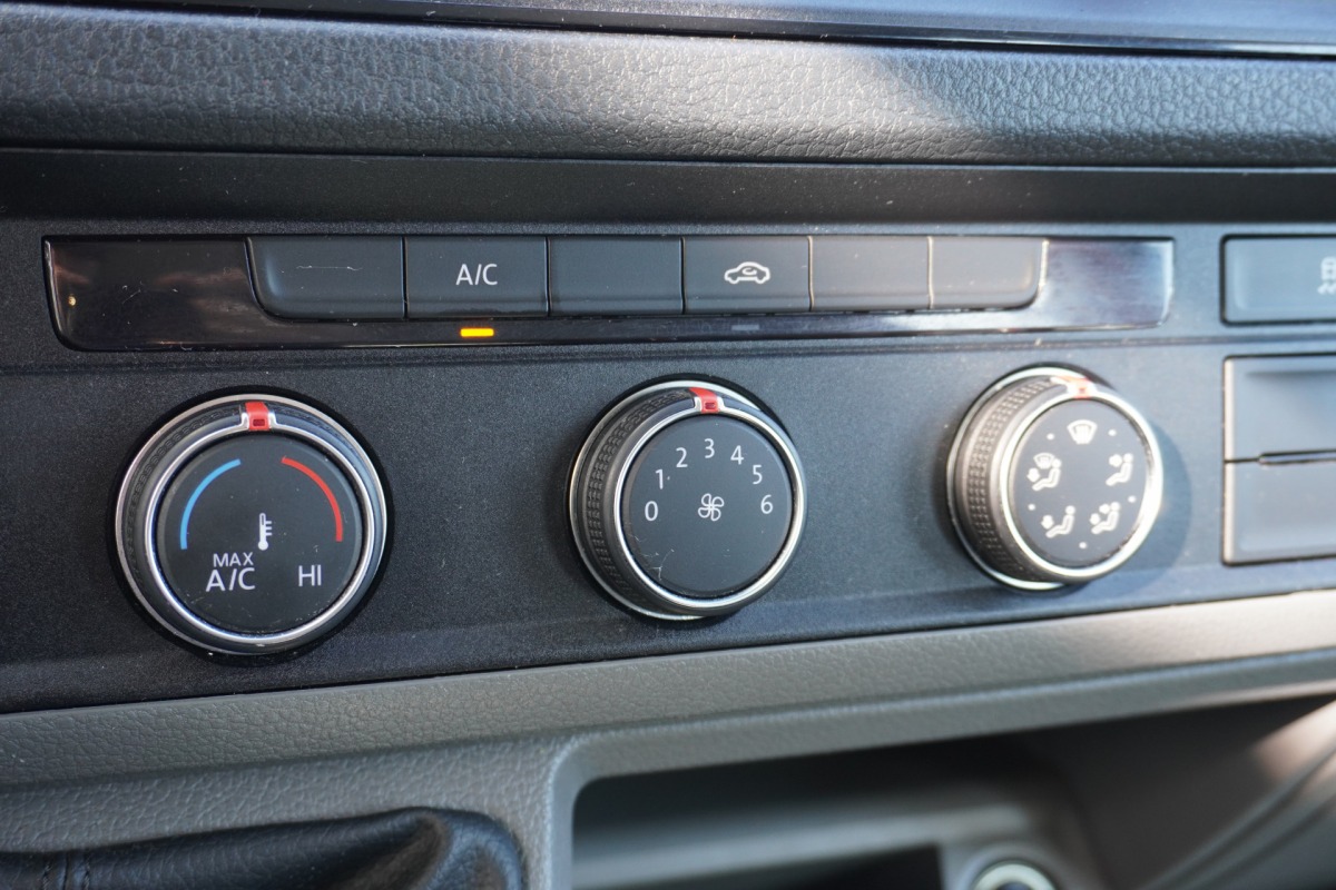 Volkswagen Crafter 2.0 TDI 177PK L3H3 Dubbele Cabine EURO 6 - Airco - Navi - Cruise - € 20.950,- Excl.