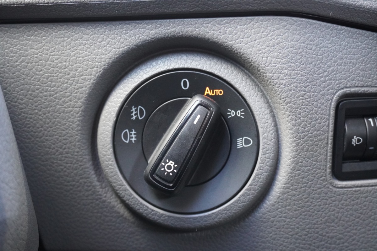 Volkswagen Crafter 2.0 TDI 177PK L3H3 Dubbele Cabine EURO 6 - Airco - Navi - Cruise - € 20.950,- Excl.