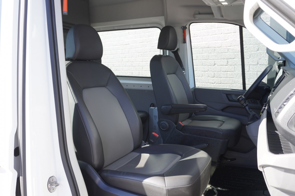 Volkswagen Crafter 2.0 TDI 177PK L3H3 Dubbele Cabine EURO 6 - Airco - Navi - Cruise - € 20.950,- Excl.