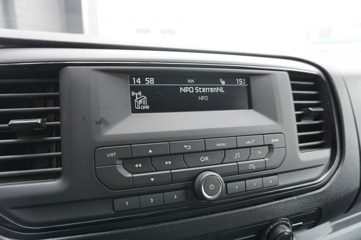 Toyota ProAce Worker 2.0 D-4D 145PK 2x Schuifdeur EURO 6 - Airco - Cruise - Trekhaak - € 13.900,- Excl.