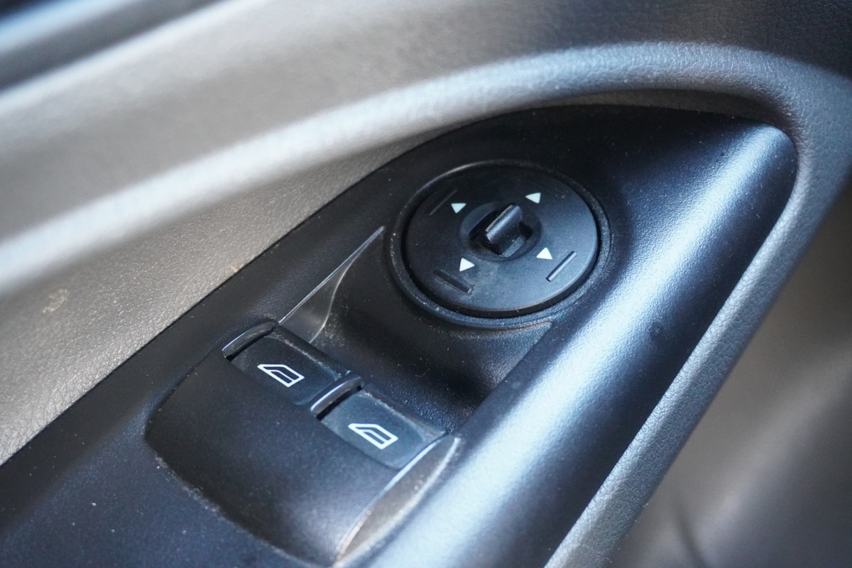Ford Transit Connect 1.5 EcoBlue 100PK L2 EURO 6 - Airco - Cruise - Camera - €10.900,- Excl.
