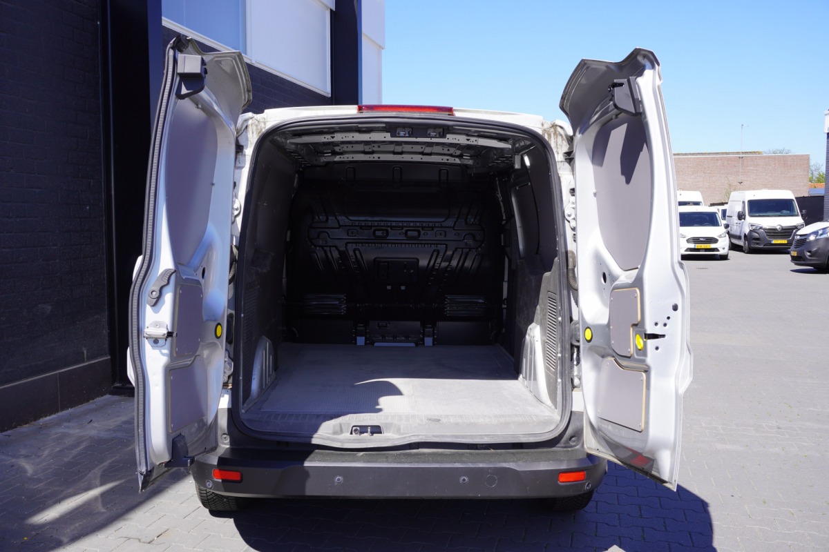 Ford Transit Connect 1.5 EcoBlue 100PK L2 EURO 6 - Airco - Cruise - Camera - €10.900,- Excl.