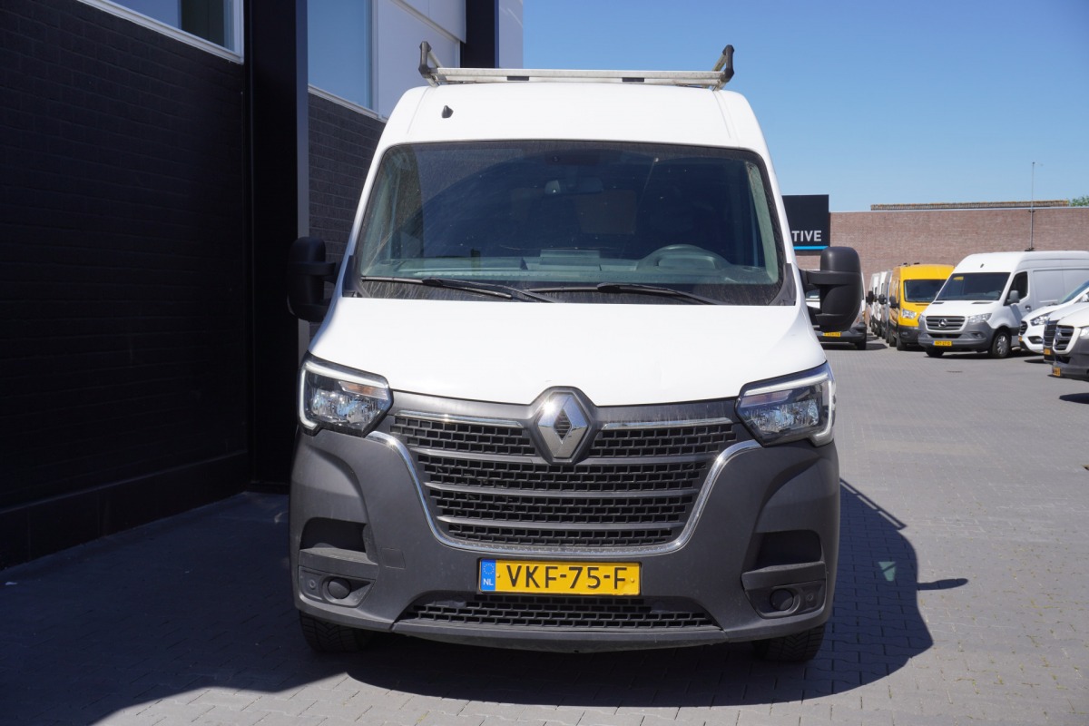 Renault Master 2.3 dCi 135PK L2H2 - EURO 6 - Airco - Imperiaal - Cruise - Camera - €14.950,- Excl.
