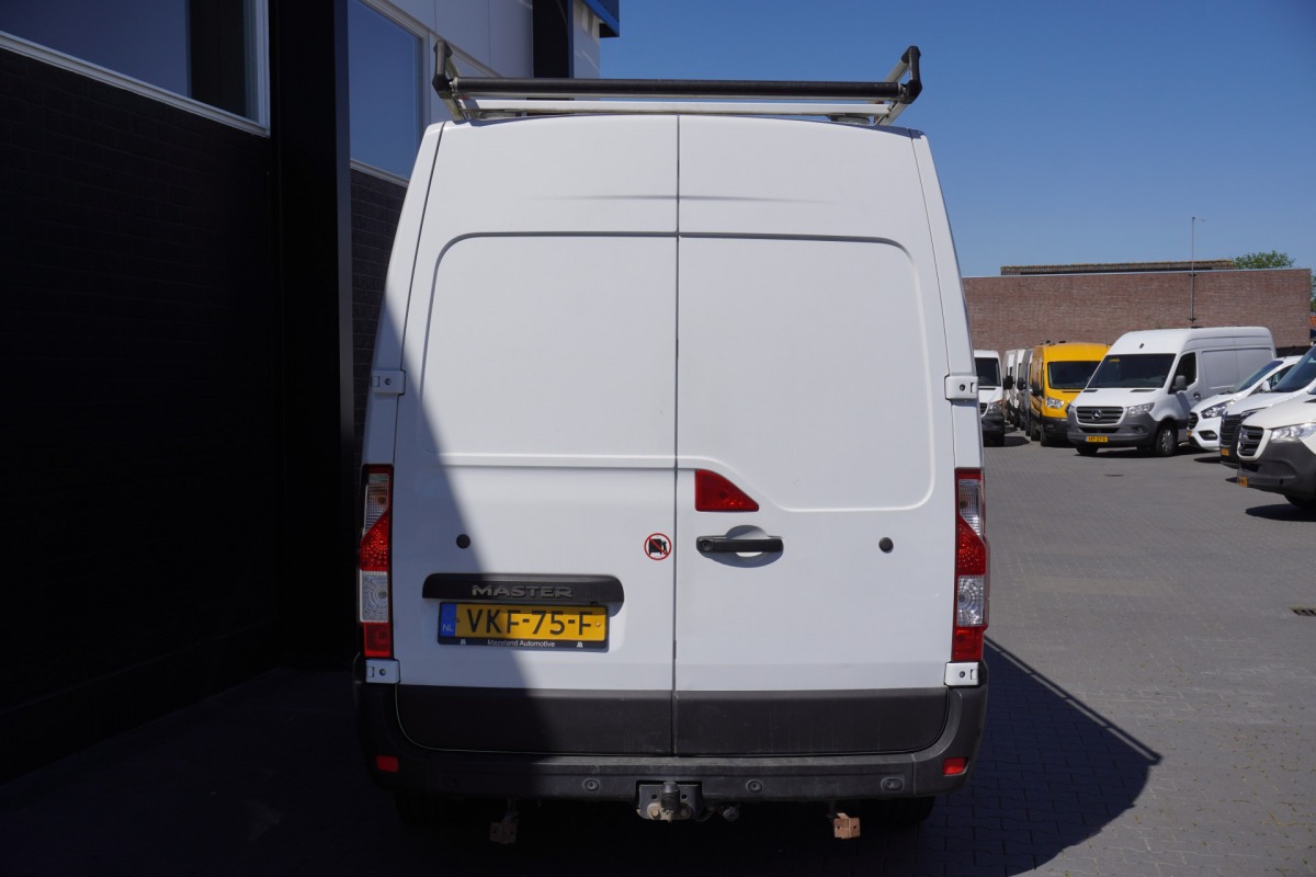 Renault Master 2.3 dCi 135PK L2H2 - EURO 6 - Airco - Imperiaal - Cruise - Camera - €14.950,- Excl.