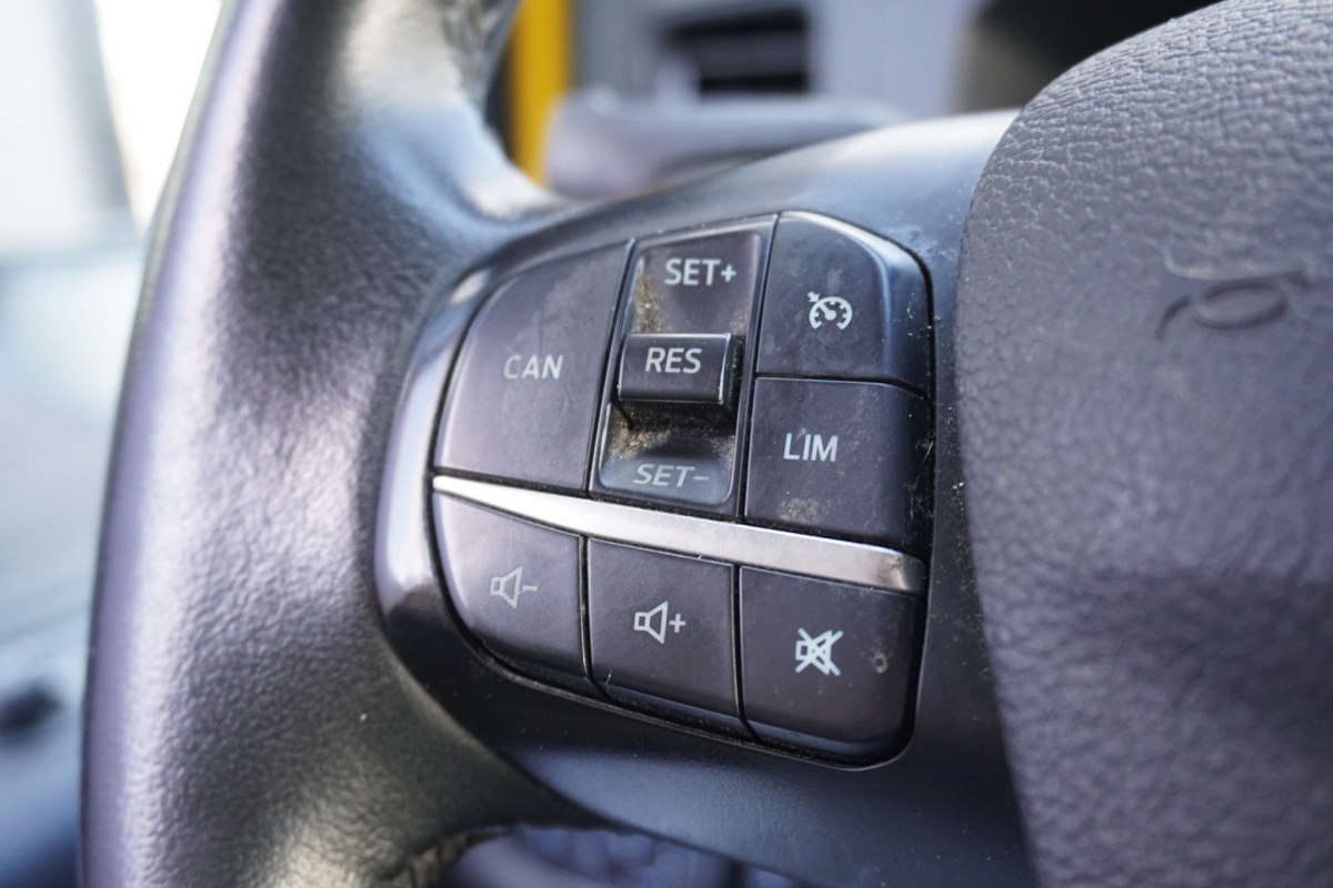 Ford Transit Custom 2.0 TDCI L2 EURO 6 - Airco - Imperiaal - Cruise - PDC - €14.499,- Excl. Ford Transit Custom 2.0 TDCI L2 EURO 6 - Airco - Imperiaal - Cruise - PDC - €14.499,- Excl.