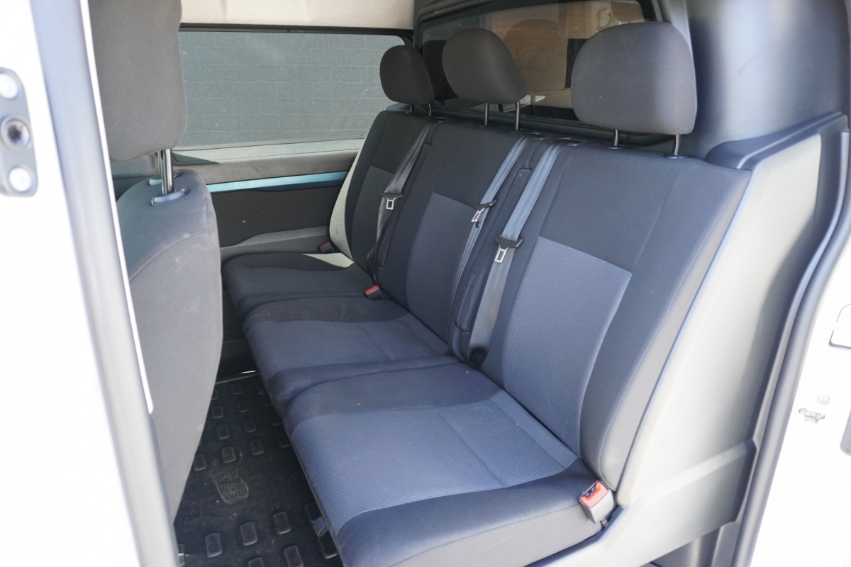Peugeot Expert 2.0 BlueHDI 122PK L3 Dubbele Cabine EURO 6 - Airco - Cruise - Camera -  € 15.900,- Excl.