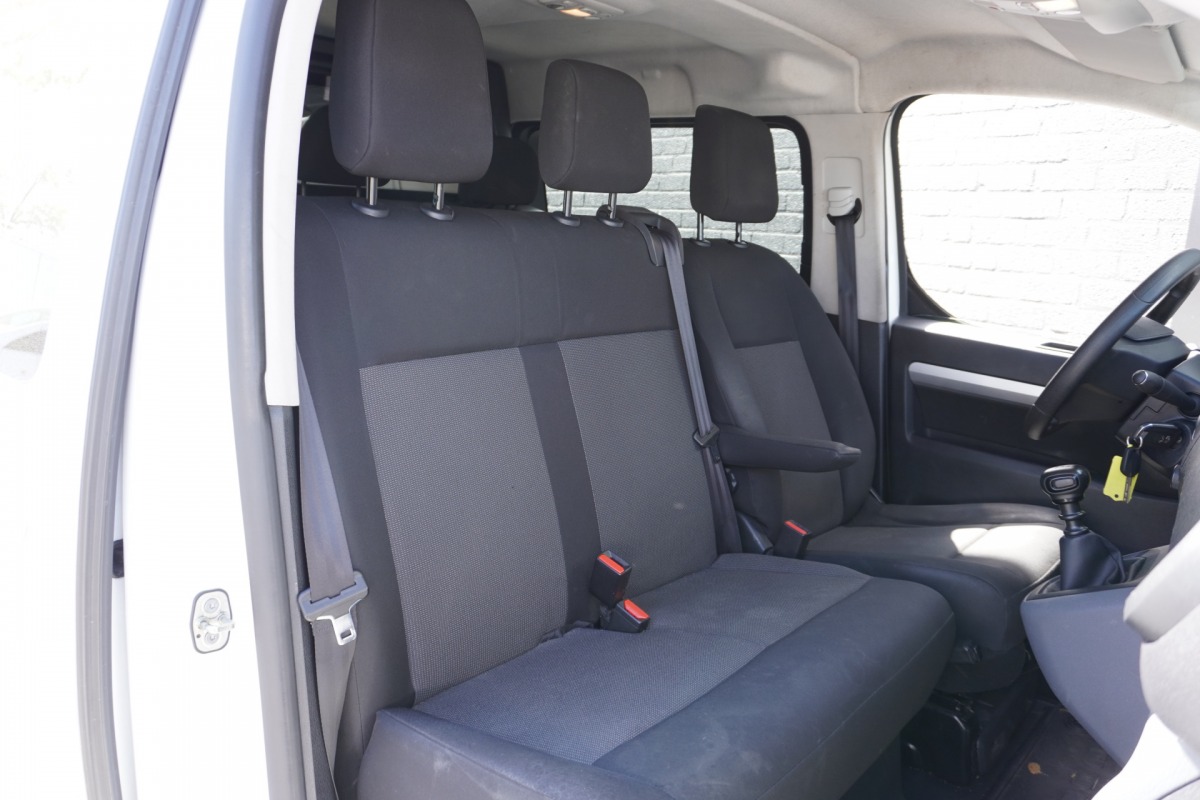 Peugeot Expert 2.0 BlueHDI 122PK L3 Dubbele Cabine EURO 6 - Airco - Cruise - Camera -  € 15.900,- Excl.