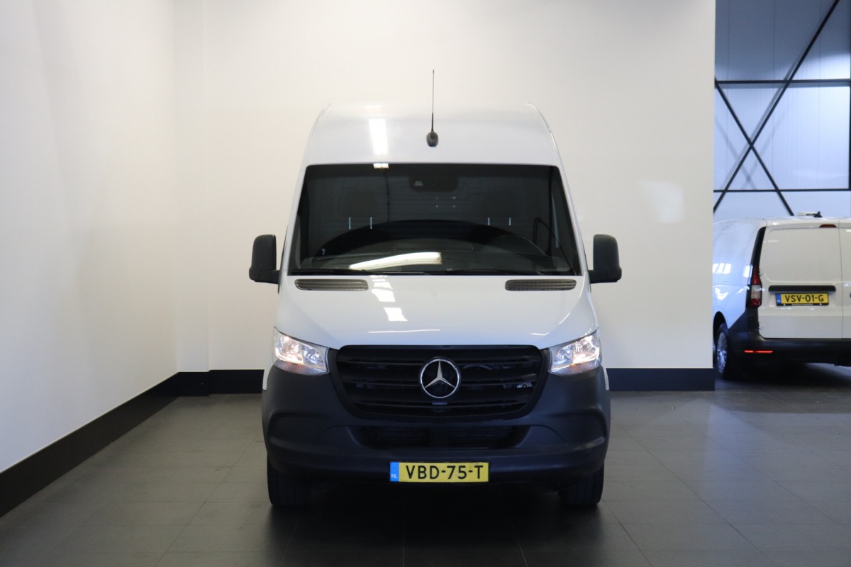 Mercedes-Benz Sprinter 311 2.2 CDI L2H2 EURO 6 - A/C Climate - Sidebars - Camera - € 14.950,- Excl.