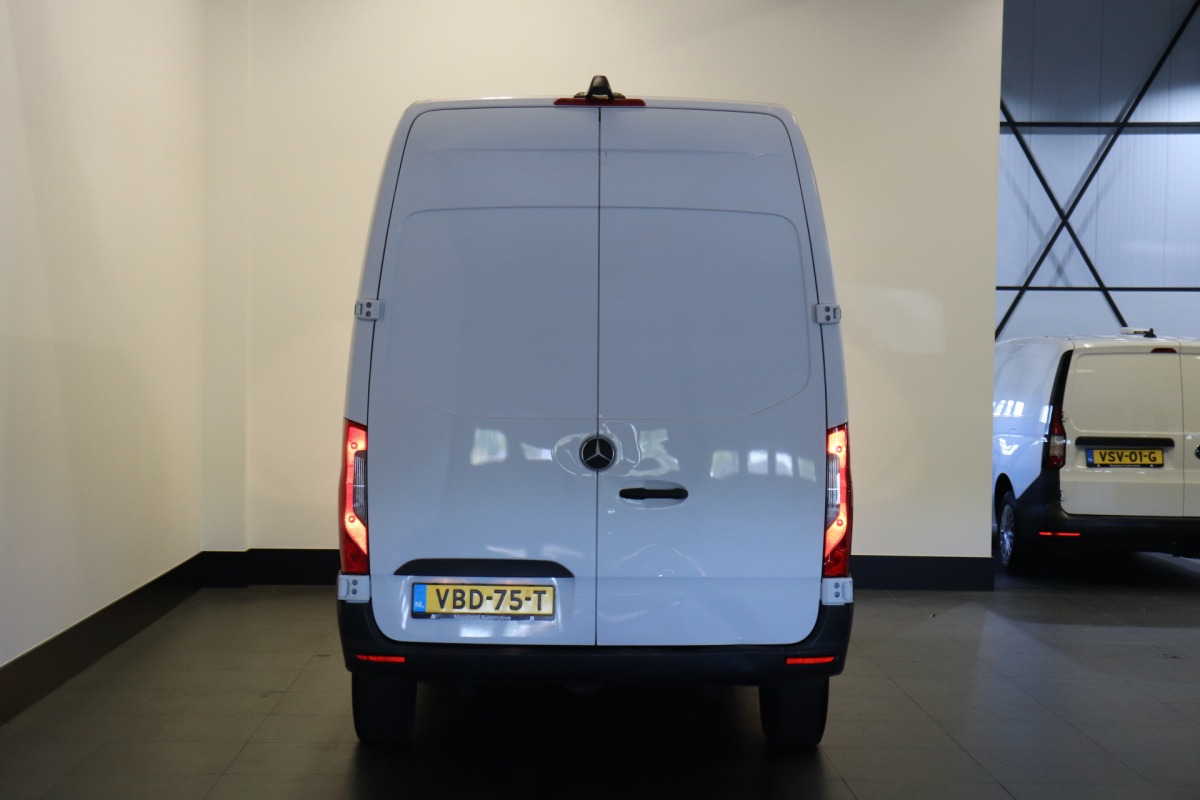 Mercedes-Benz Sprinter 311 2.2 CDI L2H2 EURO 6 - A/C Climate - Sidebars - Camera - € 14.950,- Excl.