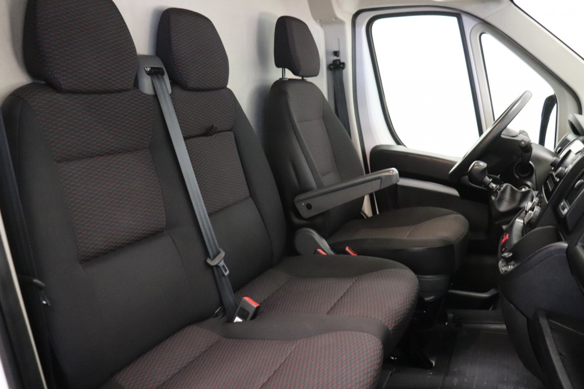 Citroën Jumper 2.2 BlueHDi L2H2 EURO 6 - Airco - Cruise - Sidebars - € 16.950,- Excl.
