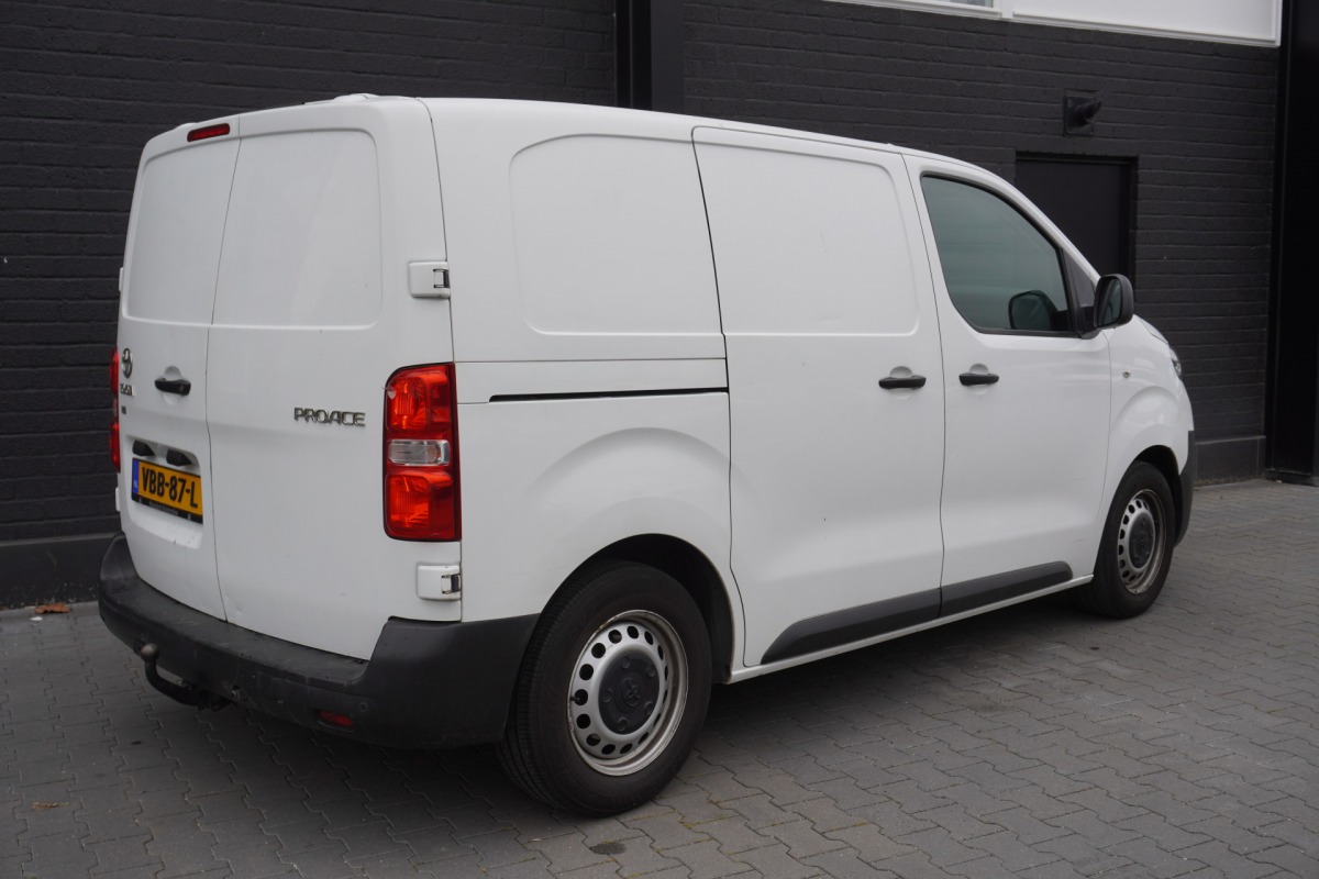 Toyota ProAce Compact 1.5 D-4D EURO 6 - Airco - Cruise - Trekhaak - € 7.950, - MARGE
