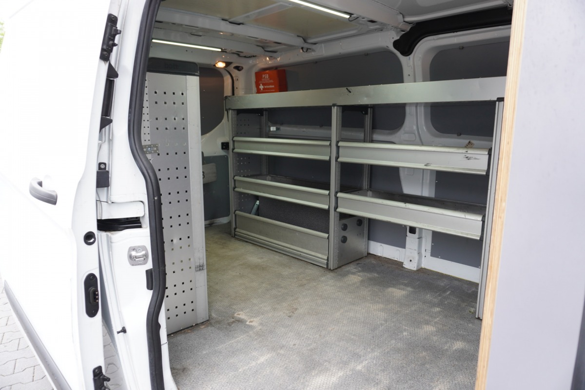 Ford Transit Custom 2.0 TDCI 130PK L2 - EURO 6 - Airco - Navi - Cruise - €13.900,- Excl.