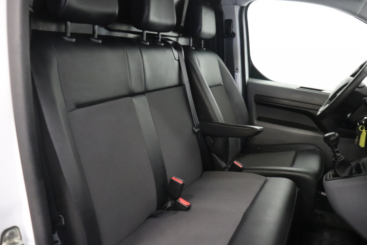Opel Vivaro 2.0 CDTI L2 122PK EURO 6 - Airco - Cruise - Camera - € 13.499,- Excl.
