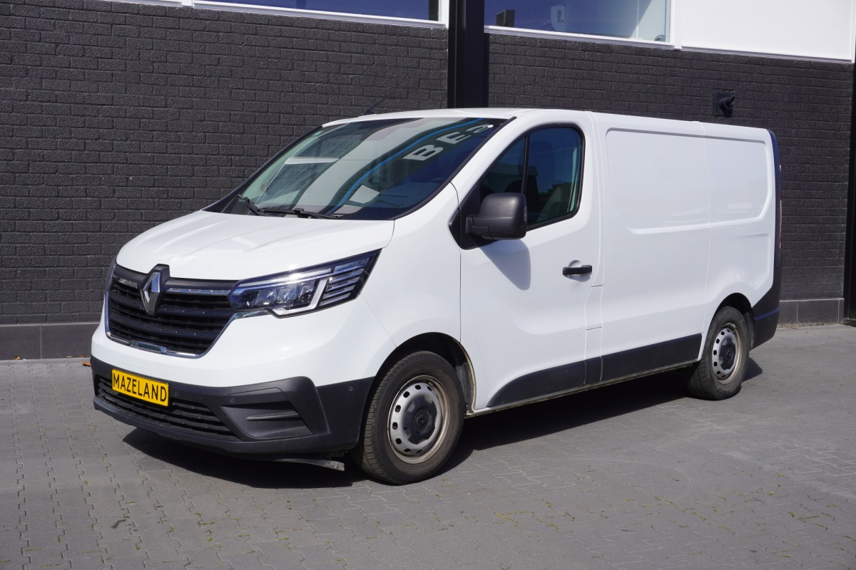 Renault Trafic 2.0 dCi 130PK EURO 6 - Airco - Navi - Camera - Cruise - €15.900,- Excl. Renault Trafic 2.0 dCi 130PK EURO 6 - Airco - Navi - Camera - Cruise - €15.900,- Excl.