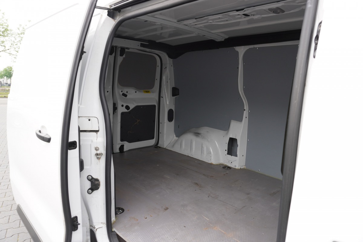 Opel Vivaro 2.0 CDTI 122PK L2 Automaat EURO 6 - Airco - Navi - Cruise - € 14.950,- Excl.