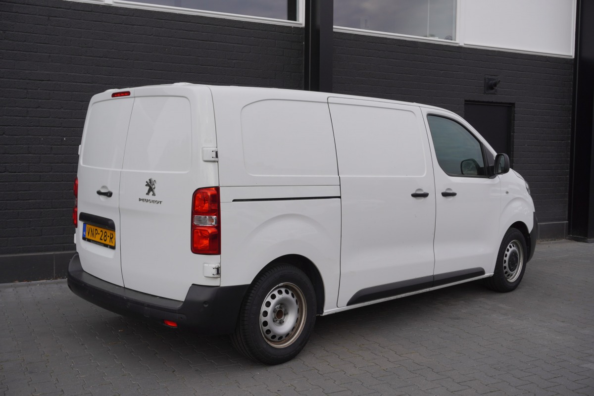 Peugeot Expert 1.5 BlueHDI L2 EURO 6 - Airco - Navi - Cruise - Camera - € 11.950,- Excl. Peugeot Expert 1.5 BlueHDI L2 EURO 6 - Airco - Navi - Cruise - Camera - € 11.950,- Excl.