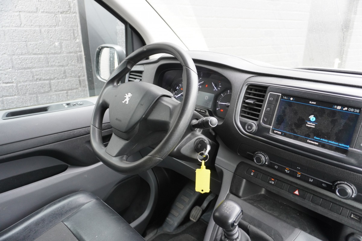Peugeot Expert 1.5 BlueHDI L2 EURO 6 - Airco - Navi - Cruise - Camera - € 11.950,- Excl. Peugeot Expert 1.5 BlueHDI L2 EURO 6 - Airco - Navi - Cruise - Camera - € 11.950,- Excl.
