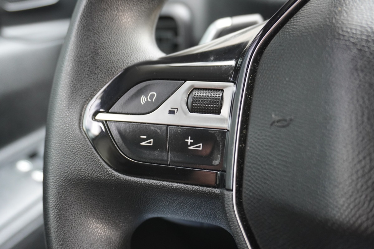 Peugeot Partner 1.5 BlueHDI 130PK Automaat EURO 6 - Airco - Cruise - PDC - €10.900,- Excl. Peugeot Partner 1.5 BlueHDI 130PK Automaat EURO 6 - Airco - Cruise - PDC - €10.900,- Excl.
