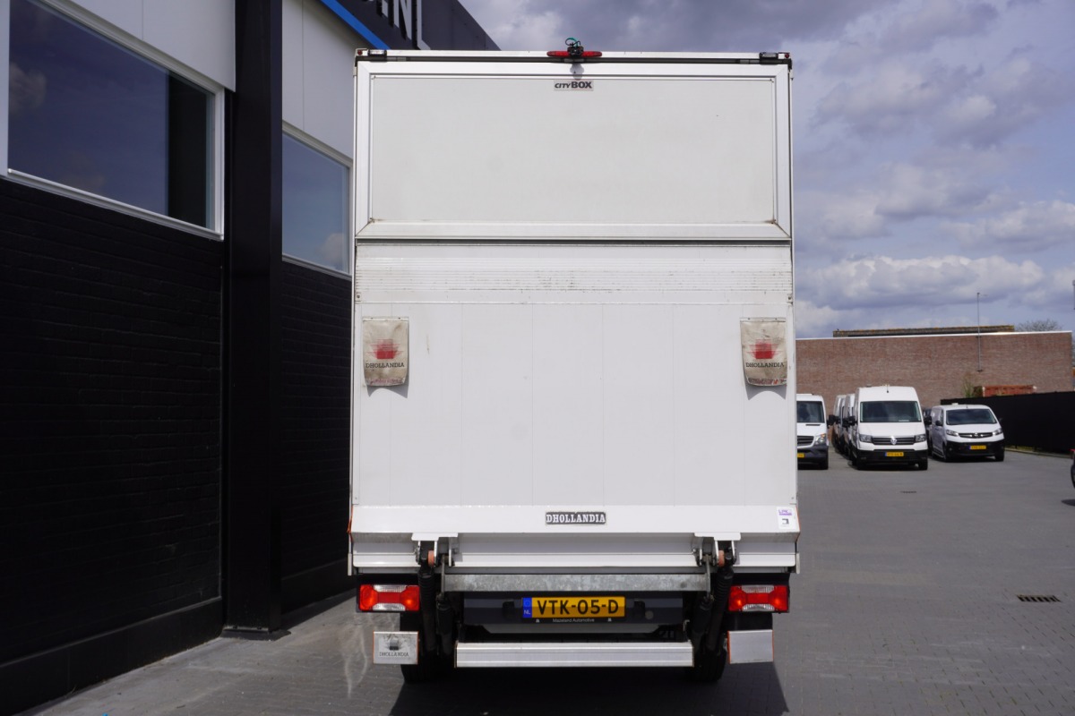 MAN TGE 2.0 L4 177PK Automaat Bakwagen EURO 6 - Airco - Cruise - Laadklep - € 23.900,- Excl. MAN TGE 2.0 L4 177PK Automaat Bakwagen EURO 6 - Airco - Cruise - Laadklep - € 23.900,- Excl.