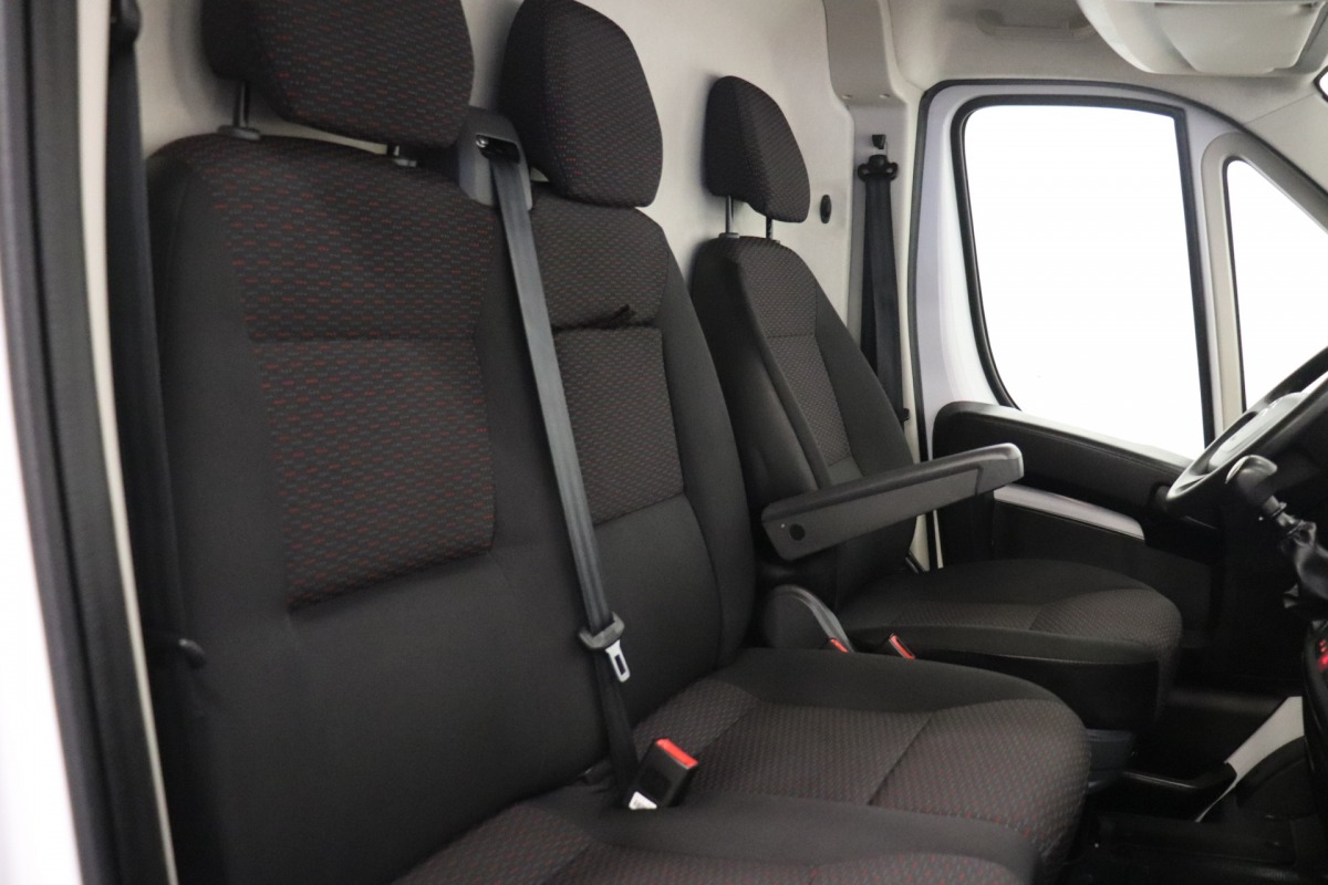 Citroën Jumper 2.2 BlueHDi 120PK EURO 6 - Airco - Cruise - € 14.900,- Excl. Citroën Jumper 2.2 BlueHDi 120PK EURO 6 - Airco - Cruise - € 14.900,- Excl.