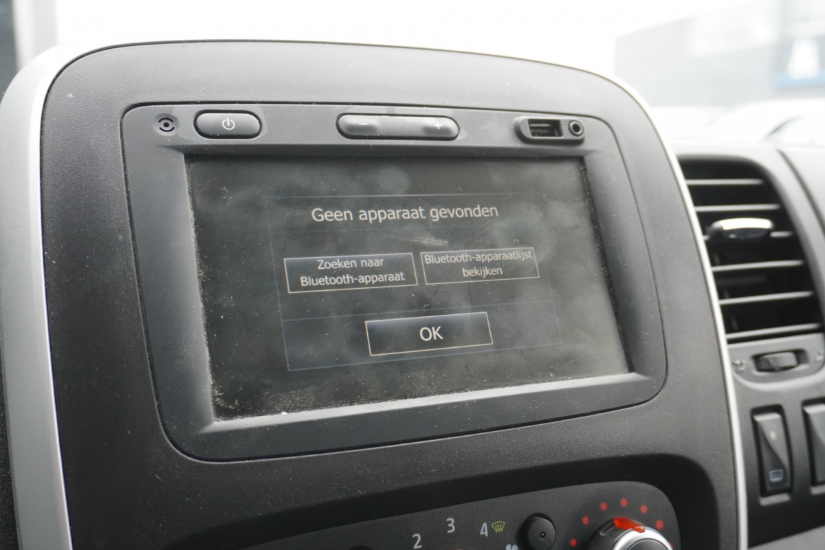Renault Trafic 2.0 dCi 120PK EURO 6 - Airco - Navi - Cruise - € 10.950,- Excl. Renault Trafic 2.0 dCi 120PK EURO 6 - Airco - Navi - Cruise - € 10.950,- Excl.