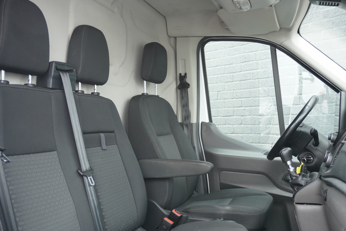 Ford Transit 2.0 TDCI 130PK L2H2 EURO 6 - Airco - Navi - Cruise - € 13.900,- Excl.