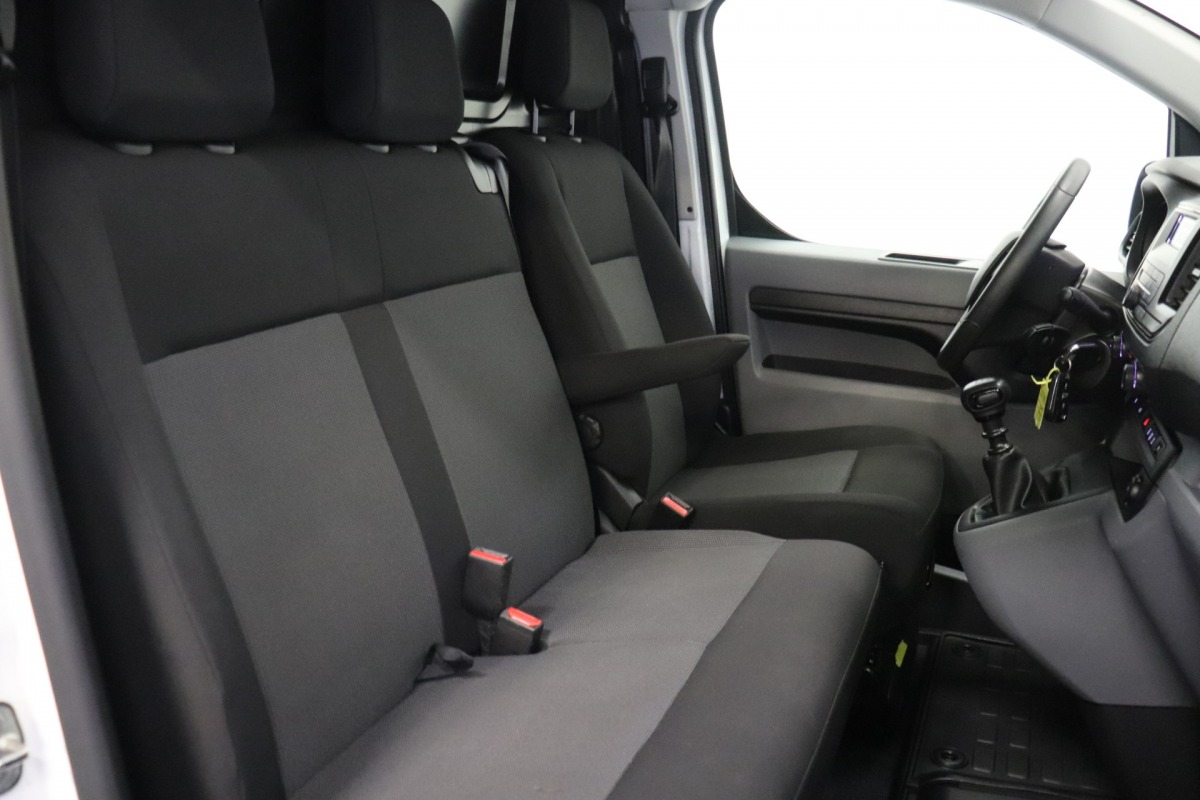 Citroën Jumpy 1.5 BlueHDI L2 EURO 6 - Airco - Cruise - PDC - € 13.950,- Excl. Citroën Jumpy 1.5 BlueHDI L2 EURO 6 - Airco - Cruise - PDC - € 13.950,- Excl.