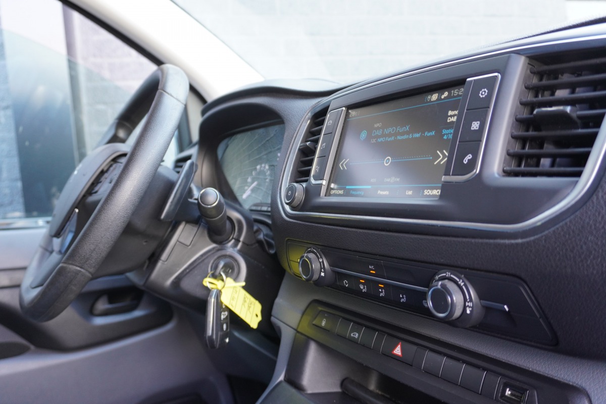 Peugeot Expert 2.0 BlueHDI 180PK Automaat L3 EURO 6 - Airco - Cruise - PDC - € 15.950,- Excl.