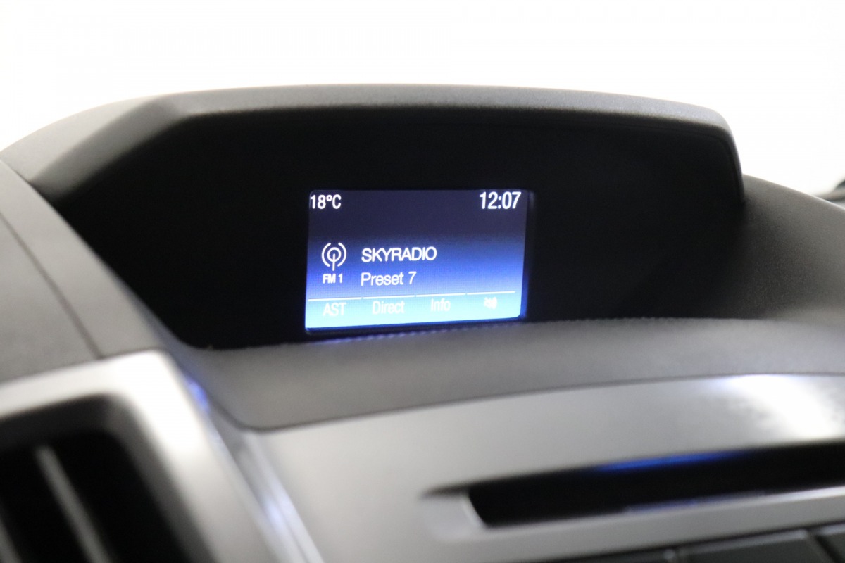 Ford Transit 2.0 TDCI 130PK L2H2 EURO 6 - Airco - Cruise - Camera - € 14.950,- Excl.